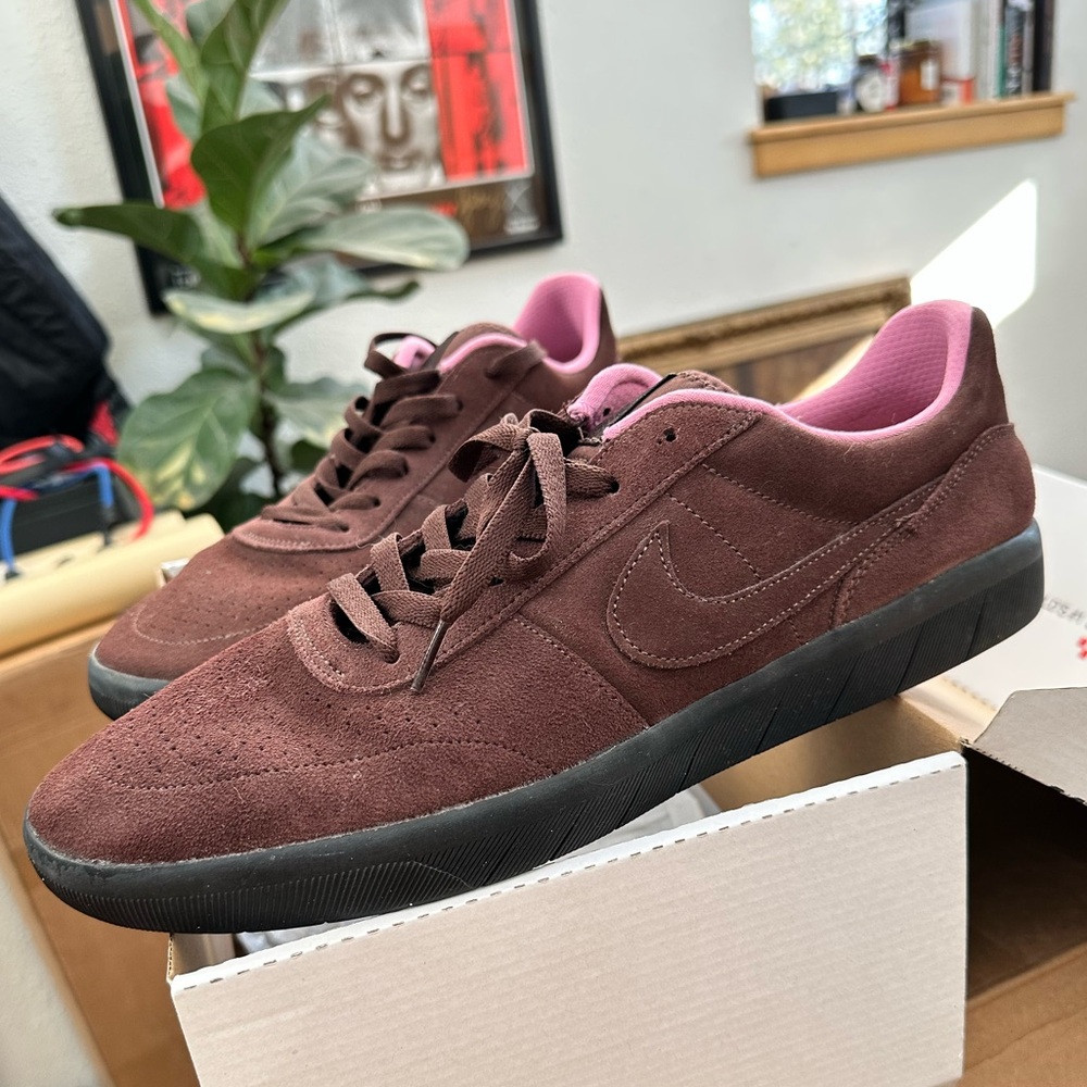 NIKE SB Team Classic Premium Brown Suede Sneakers
